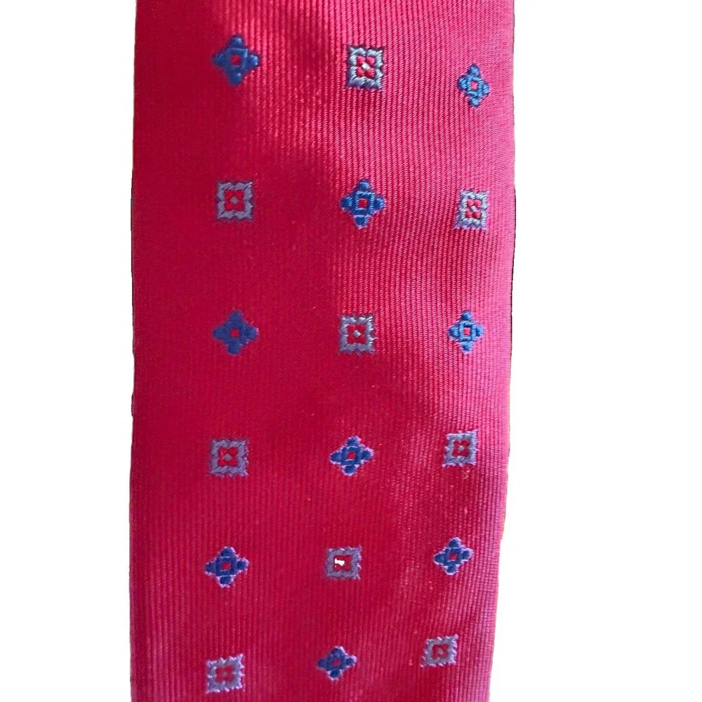 David Donahue Tie Raspberry Pink Geometric Mens 100% Silk